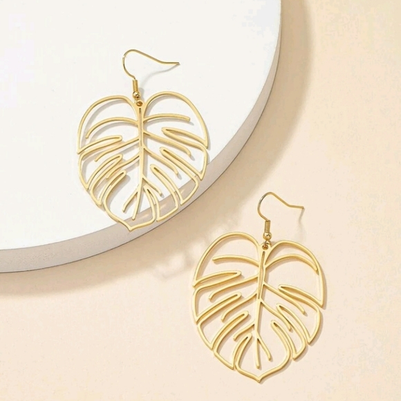 Leaf Drop Earrings - Picture 4 of 6